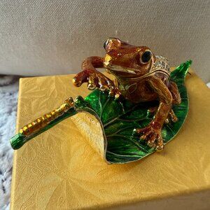 Frog Tchotchke